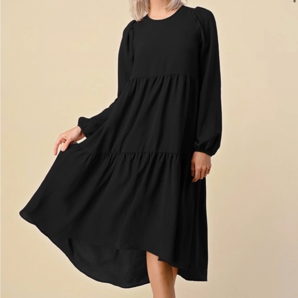 NVIU Black Midi Dress
